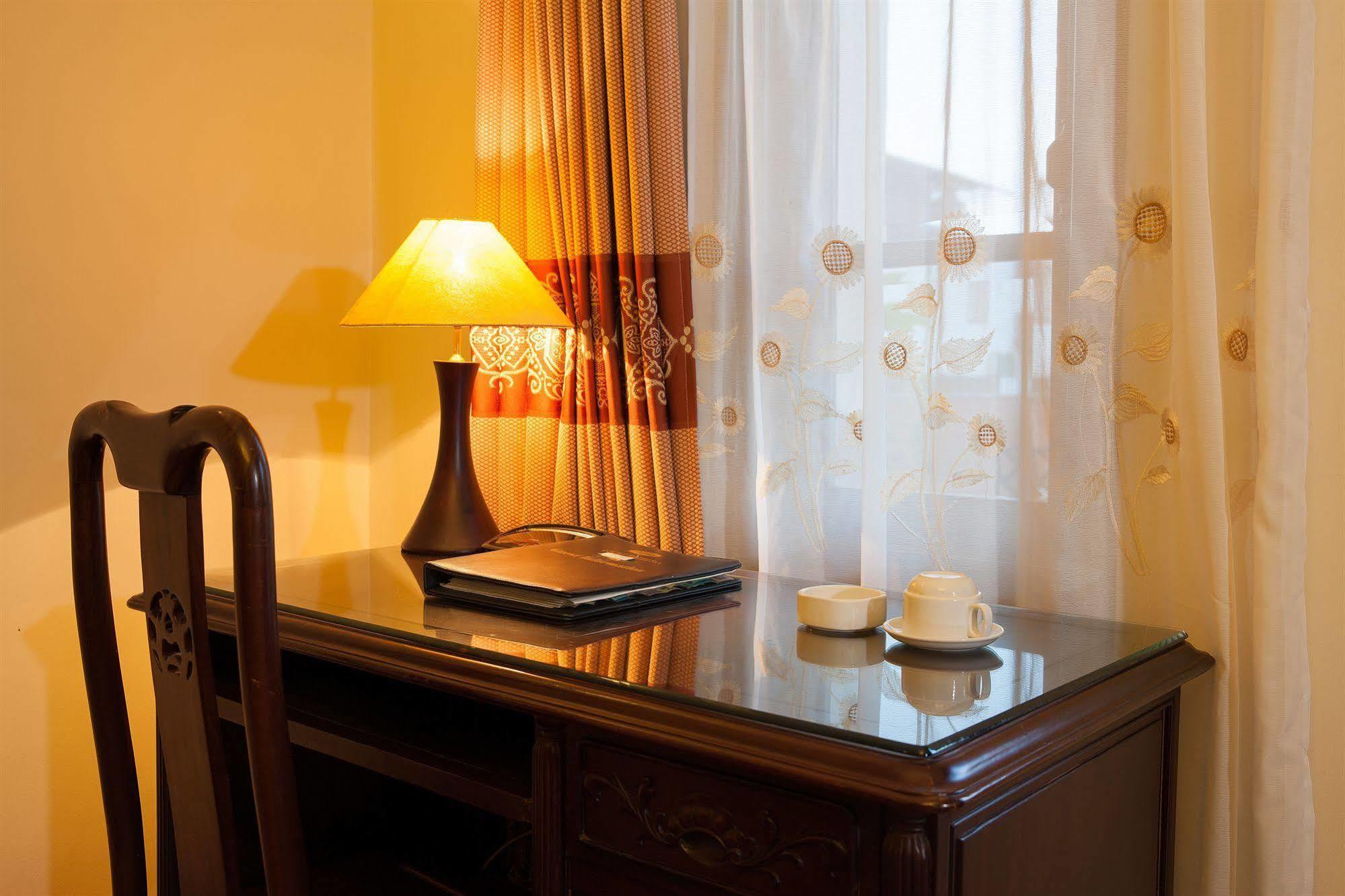 Lucky 3 Hotel & Travel Hanoi Zewnętrze zdjęcie