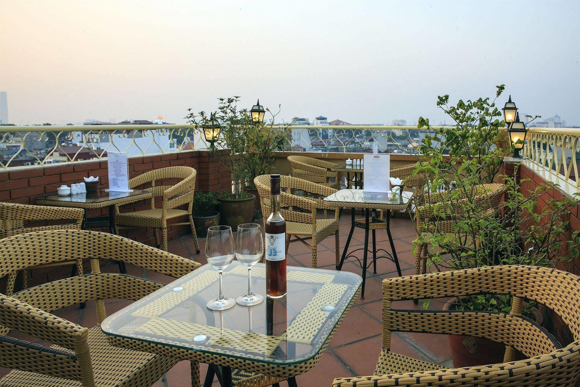 Lucky 3 Hotel & Travel Hanoi Zewnętrze zdjęcie